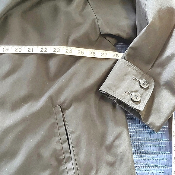 🎊HP‼️ Women's all-weather midlength coat with zip out lining - Picture 3 of 14